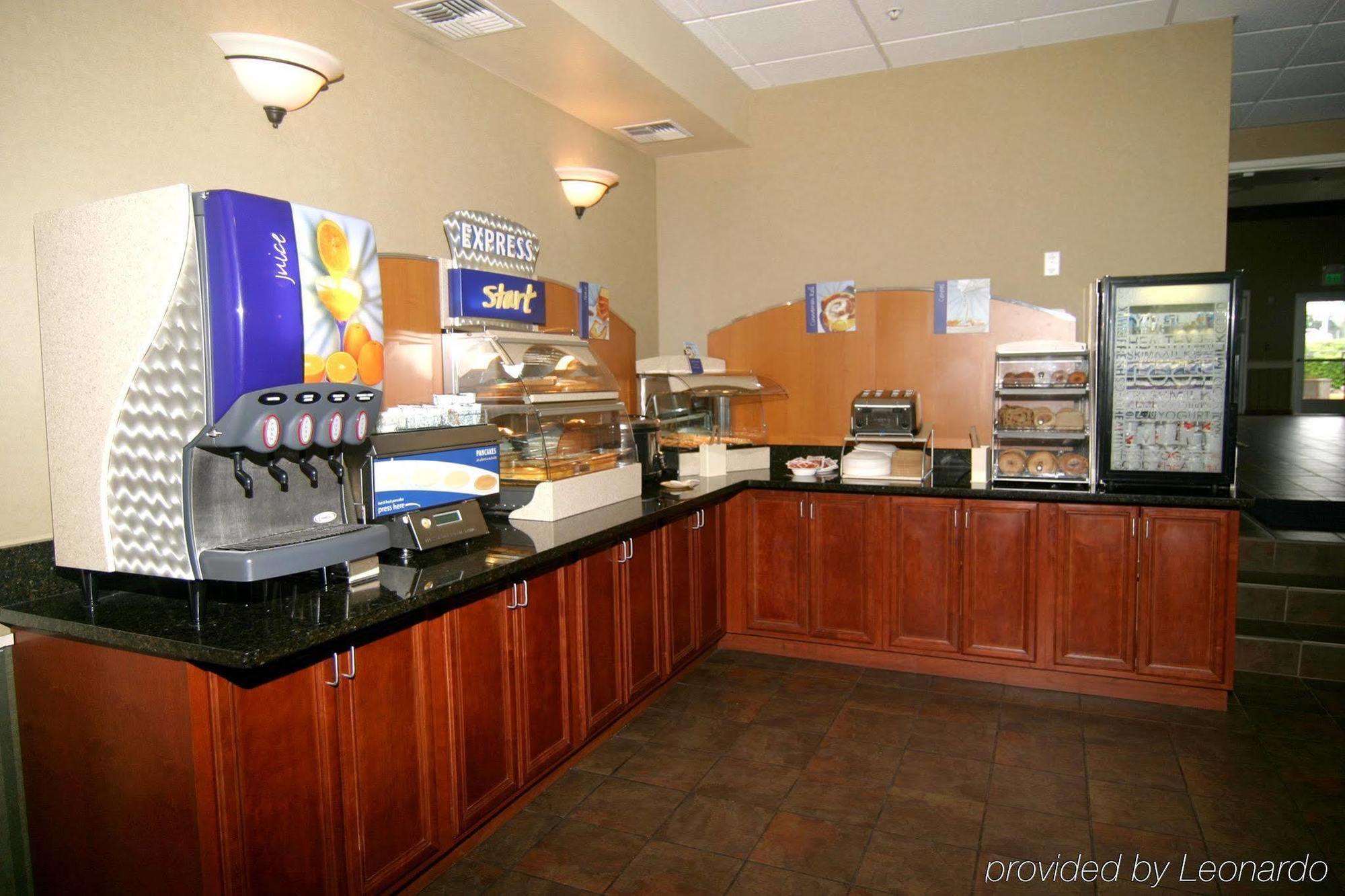 Holiday Inn Express Hotel & Suites Everett By Ihg Exterior foto